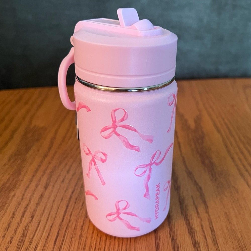 NWT 14 oz Hydrapeak Pastel Pink with Dark Pink Bows Water Bottle